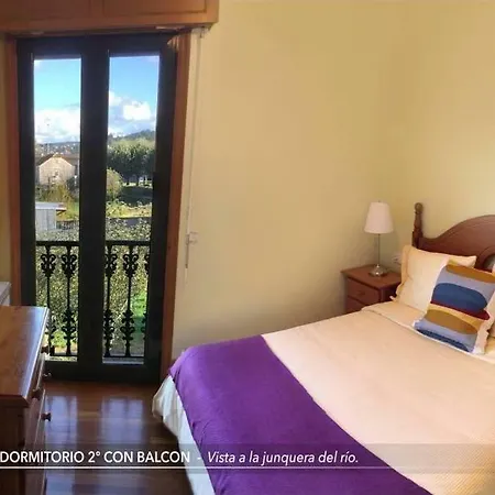 Casa La Vina, Vila