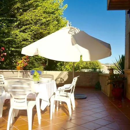 Casa La Vina, Vila *